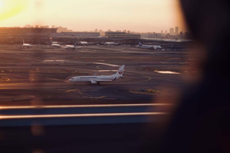 夕暮れ時の羽田空港