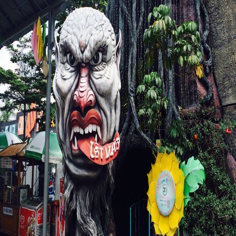 ハリウッドですら追いつけない？】狂ったディズニーランド