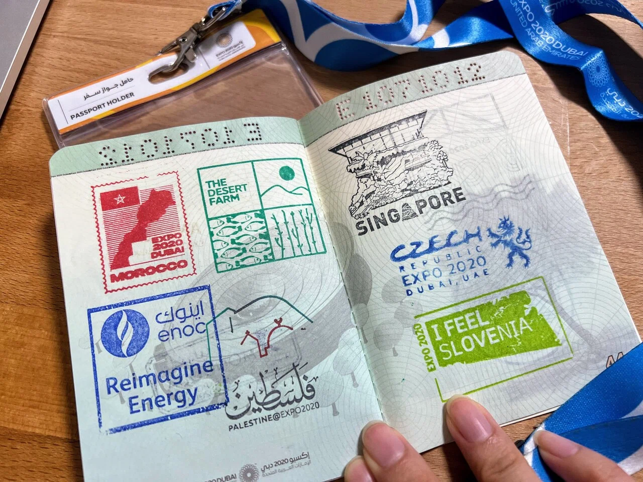 ドバイ万博　パスポート　2冊セット　カントリーパビリオン　コンプリートとおまけ 21世紀最高の万博】ドバイ万博訪問記&印象に残ったパビリオン18選｜paca