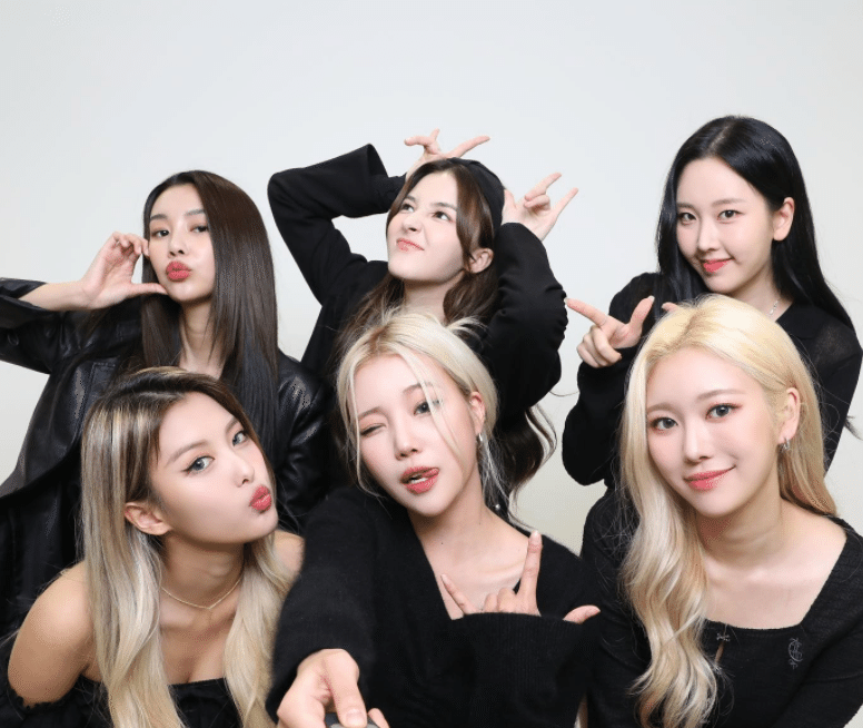 Momoland／モモランド MOMOLAND 6TH ANNIVERSARY 10. 𝘕𝑜𝘷, 2016 -♥- 10. 𝘕𝑜𝘷