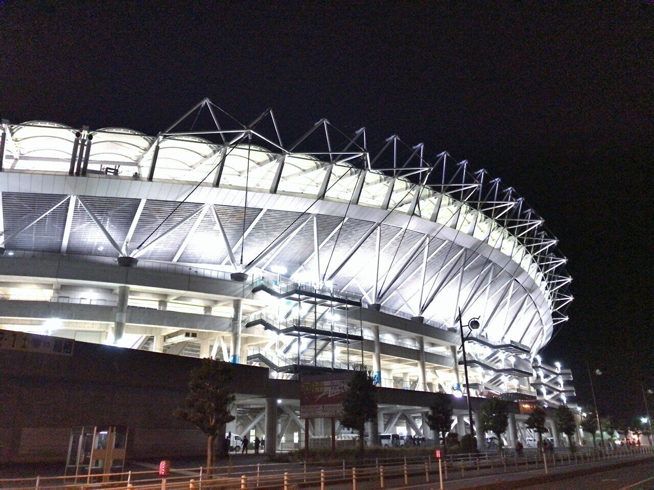 カシマスタジアムのサポーターズシートで観戦する 鹿サポの1日 鹿島アントラーズ Note カシマスタジアムのサポーターズシートで観戦する 鹿サポの1日 鹿島アントラーズ Note