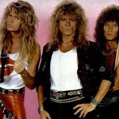 アクセル・ローズが着ていた Nine Inch Nails のTシャツ｜ヒロセ・ハジメ