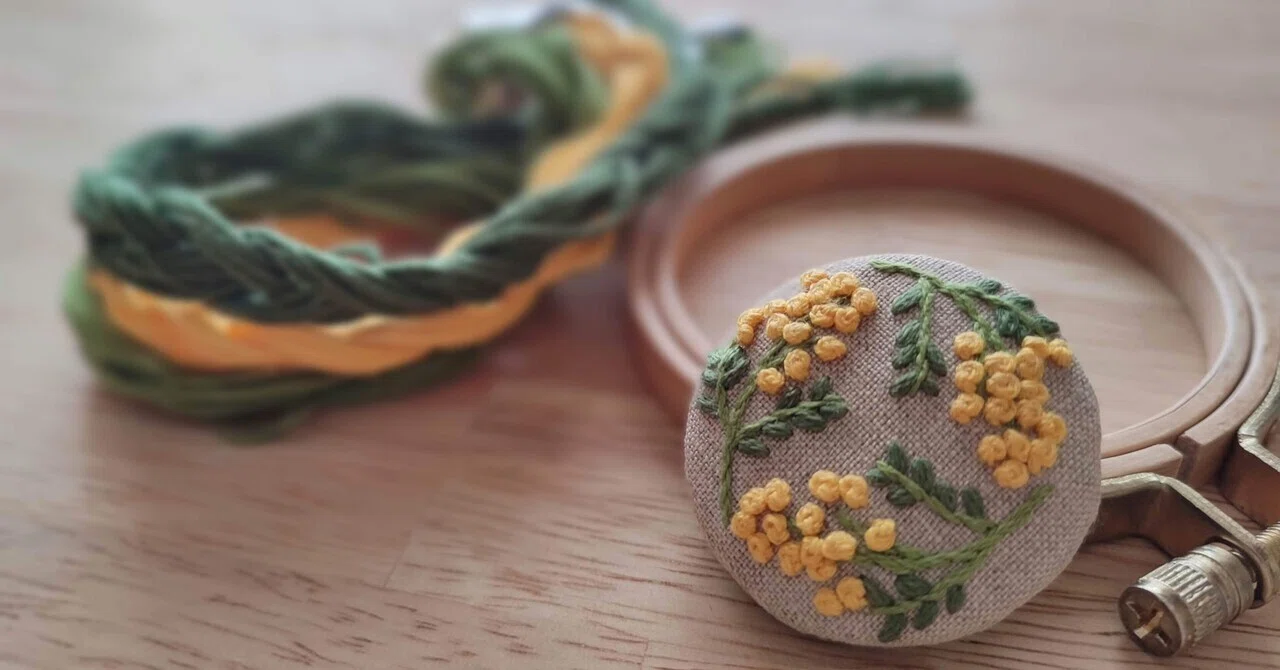 YouTube 「ミモザ刺繍ブローチの作り方」刺繍キット｜FABBRICA・刺繍作家