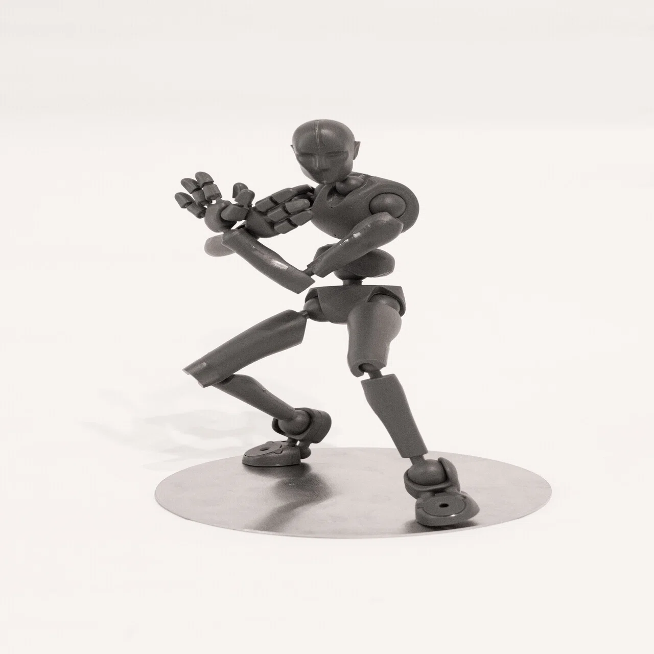 永遠に触り続ける羽目になるポージングフィギュア「Stickybones 