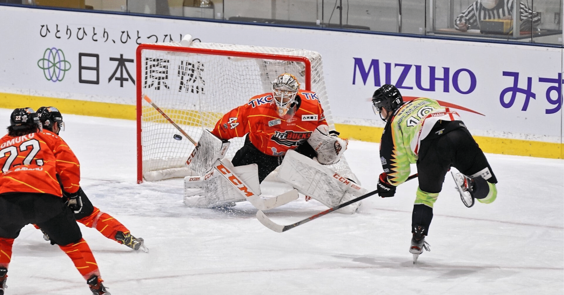 アイスホッケーのゴールの決め方 Redshotとgreenshotに注目して How To Score A Goal In Ice Hockey According To Performance Ojisan Goalie Note アイスホッケーのゴールの決め方 Redshotとgreenshotに注目して How To Score A Goal In Ice Hockey According To Performance Ojisan Goalie Note