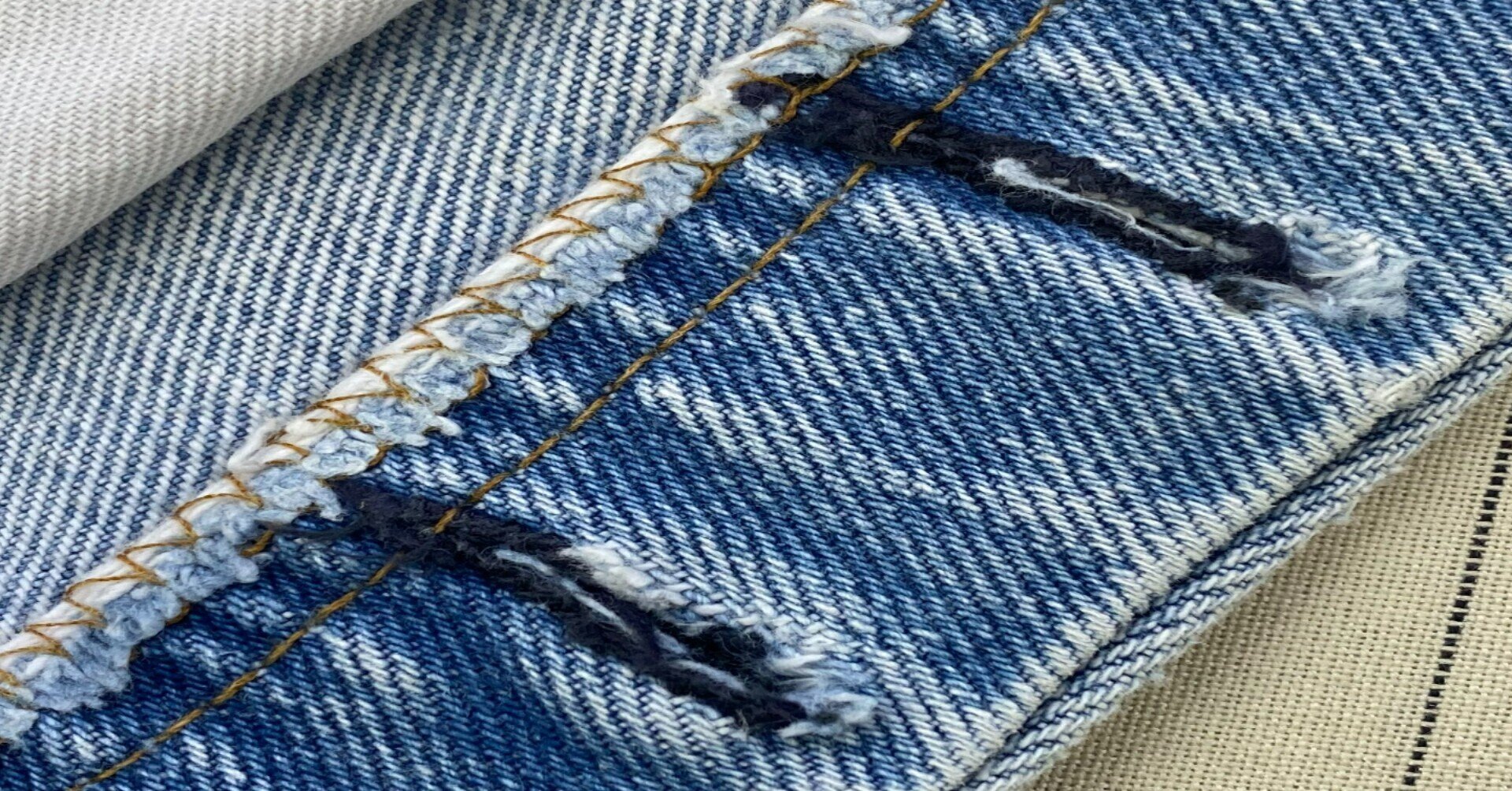 ボタンホールのお直し Nui Jeans Repair Remake Note ボタンホールのお直し Nui Jeans Repair Remake Note