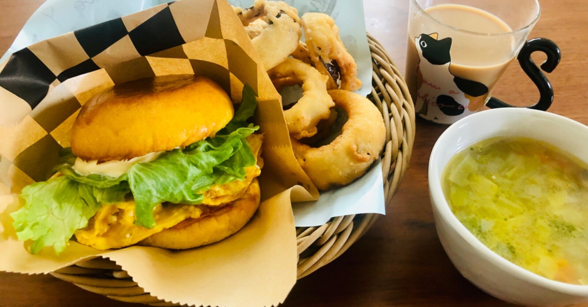 フレッシュネスバーガーの今は亡きベーコンオムレツバーガーを再現 チャイとオニオンリングも ケイチェルおじ Note フレッシュネスバーガーの今は亡きベーコンオムレツバーガーを再現 チャイとオニオンリングも ケイチェルおじ Note