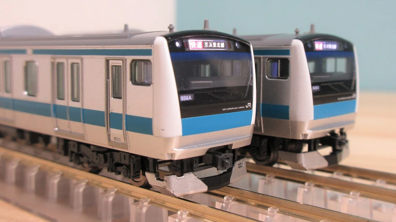 TOMIX JR E233系1000番台通勤電車（京浜東北線）基本セットです