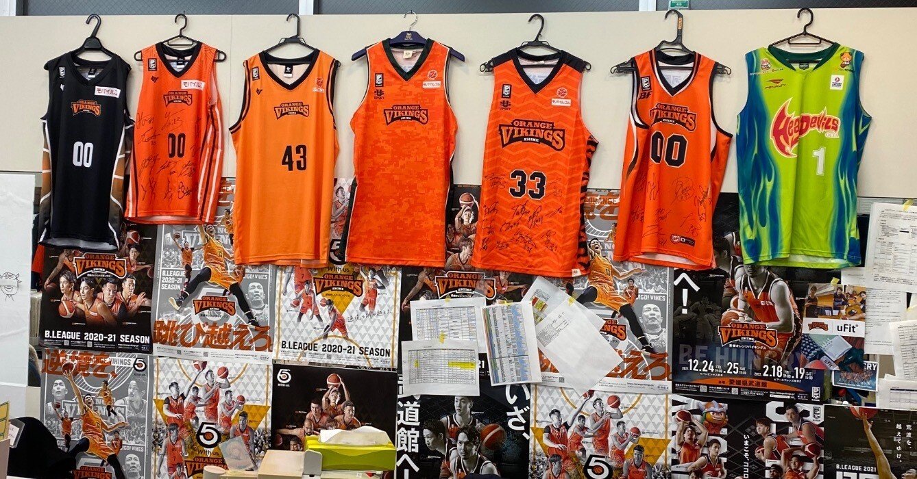 島高 ピンバッジ オレンジと黒 アルビレックス新潟 ピンバッジ（エンブレム・オレンジ）｜【公式】J