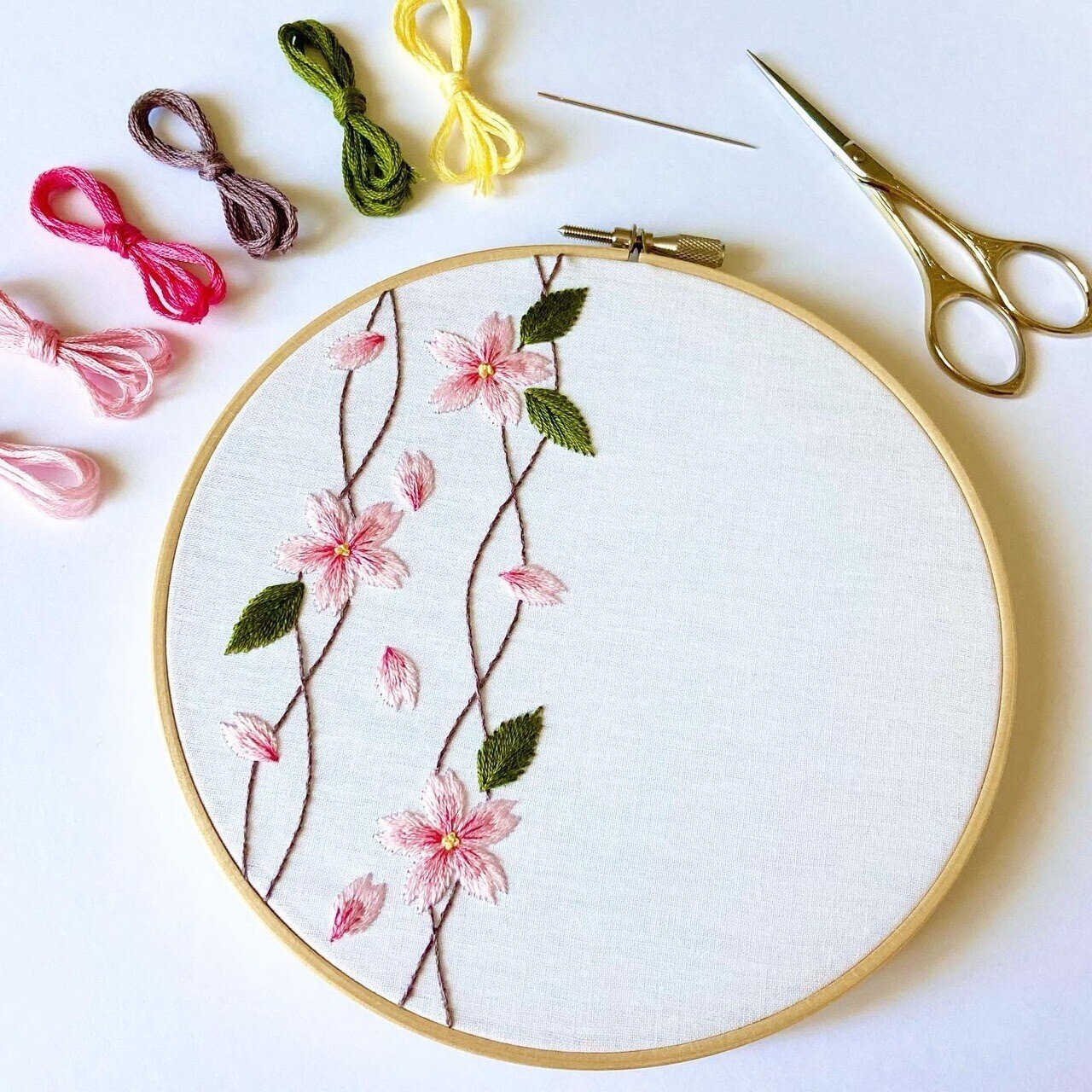 刺繍図案 桜 ひらり Youtube解説あり はなこまち 刺繍作家 Note