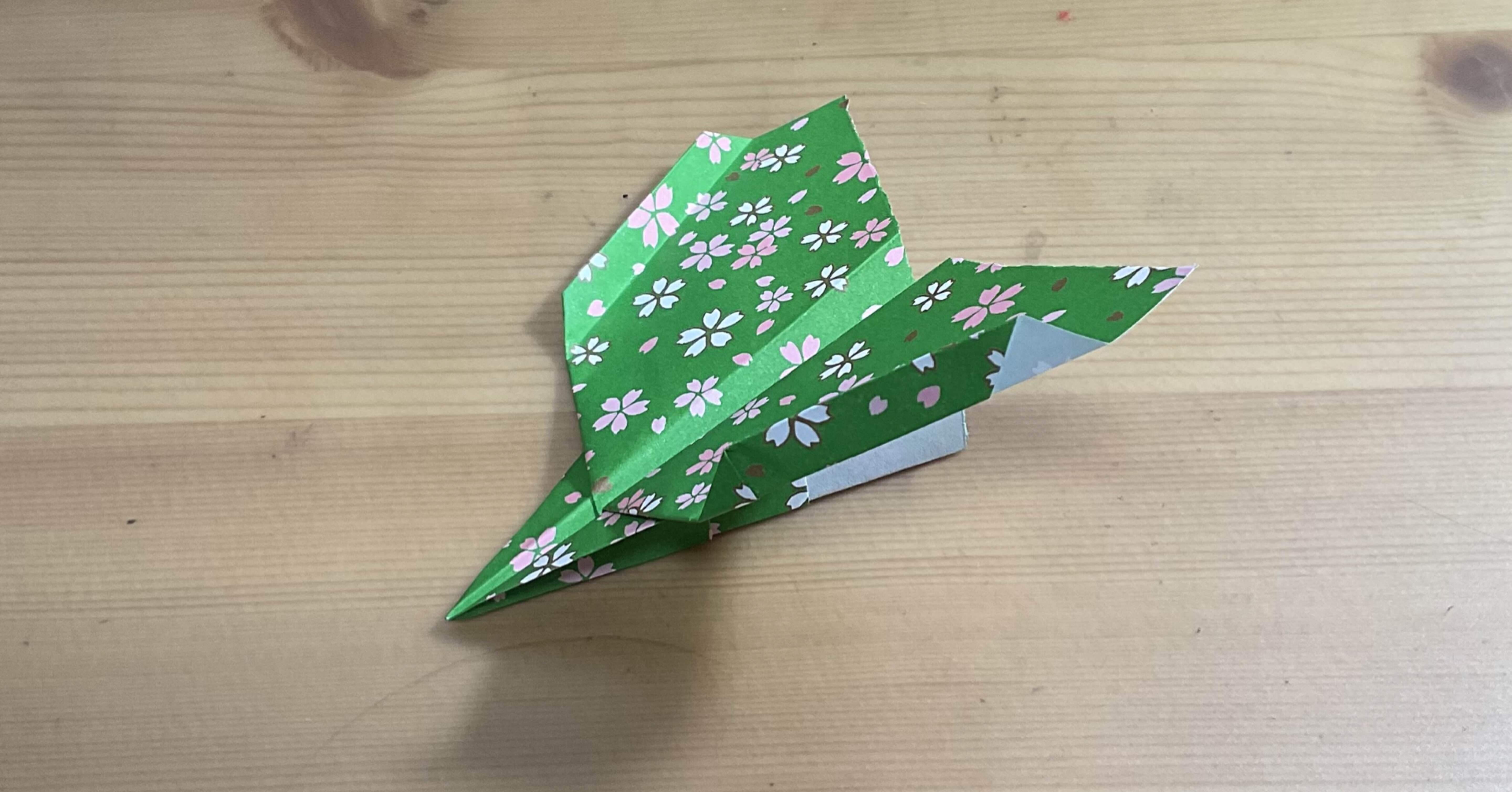 折り紙でかっこいい紙飛行機を折ってみよう Origami Paper Cool Paper Plane Folding ともすぅ折り紙 Note