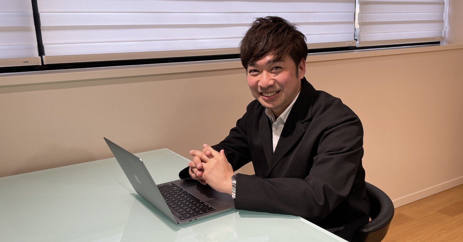 Top Interview アキラナカ マネージング ディレクター Mipick代表 堀田彰文 ファッションを数字で読み取り システム化する 文化学園 国際ファッション産学推進機構 Note Top Interview アキラナカ マネージング ディレクター Mipick代表 堀田彰文 ファッションを数字で読み取り システム化する 文化学園 国際ファッション産学推進機構 Note