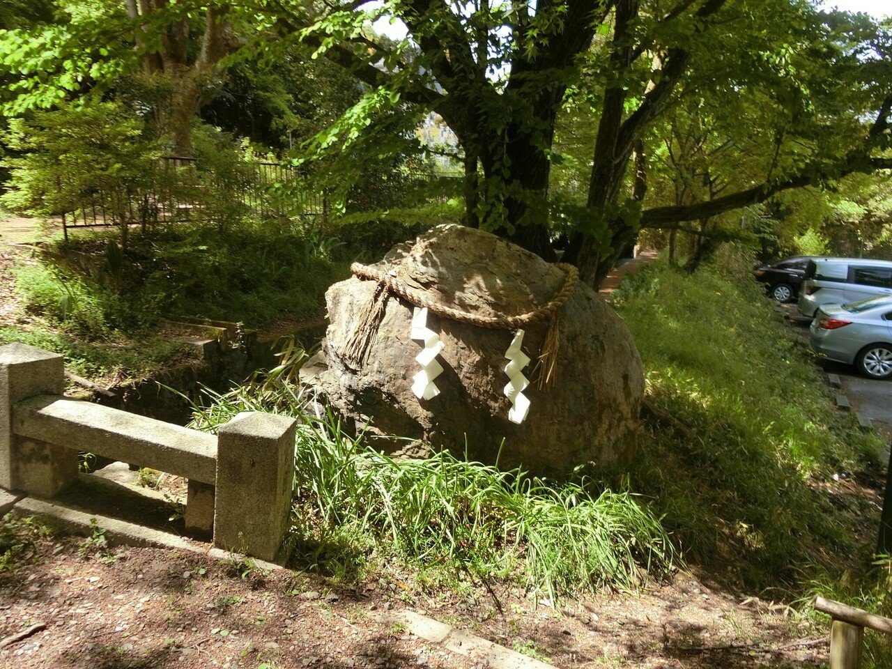 忠臣蔵の主人公・大石内蔵助「大石神社」ミニホース・花子ちゃんに野菜