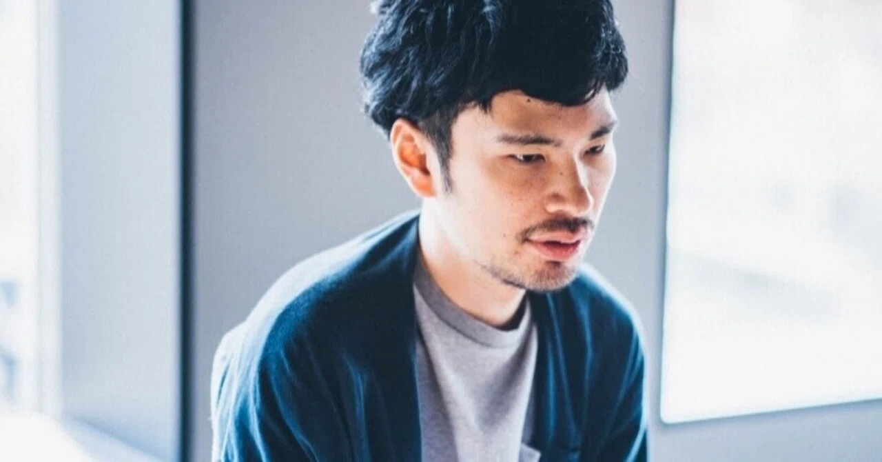 小川哲 『ユートロニカのこちら側』 ： 〈後期クイーン的問題〉の作家・小川哲のユートロニカ｜年間読書人