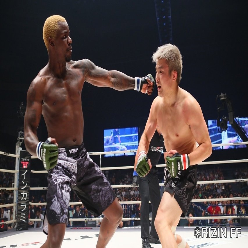 Rizin 五味隆典 勝負を諦めなければ必ず相手のスタミナは切れると信じてやった メルビン ギラード ボディへの右ストレートが効いた 7 29 Rizin 11 ゴング格闘技 Note