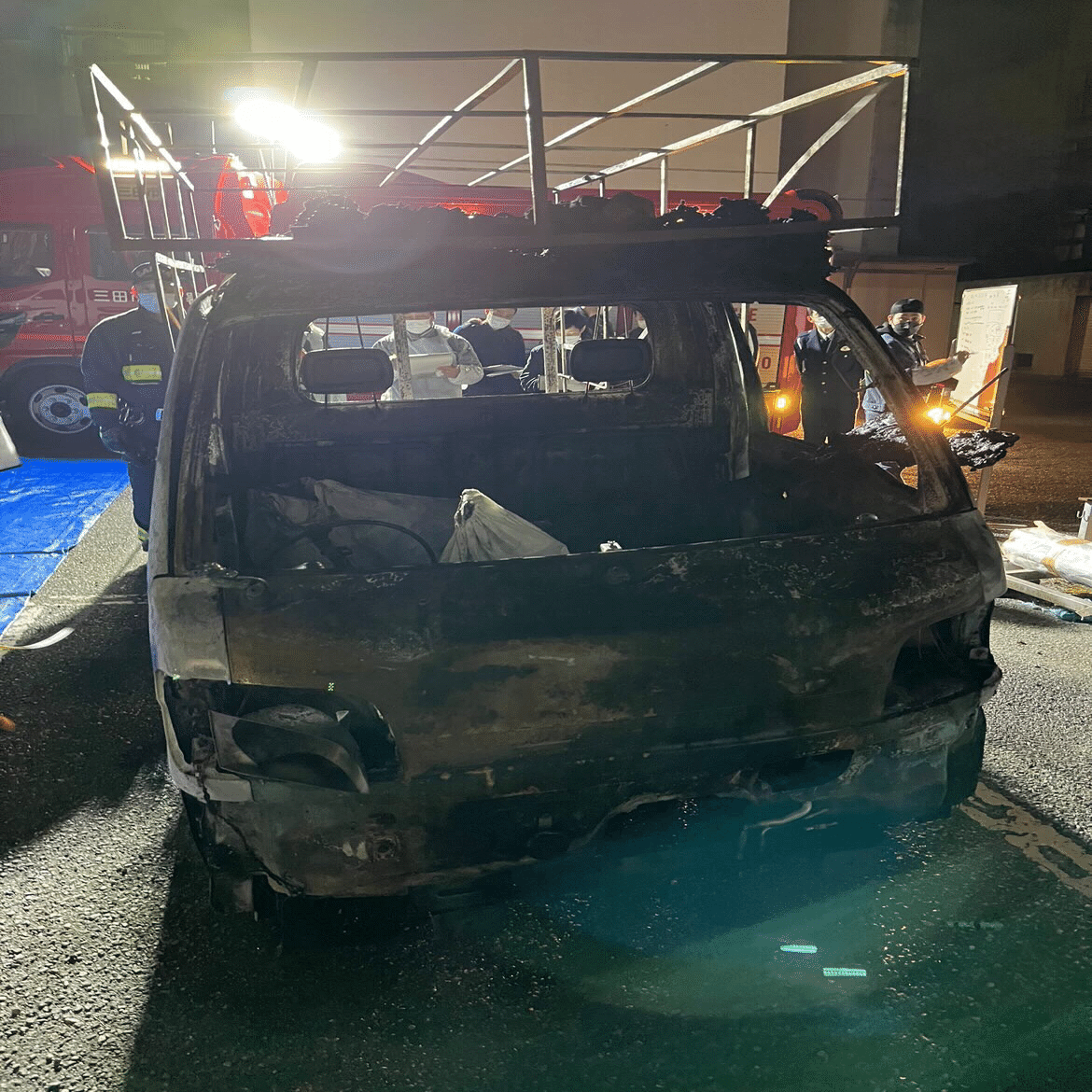 バンライフ 軽トラを走行中 荷台が爆発 マイケルたいが Note