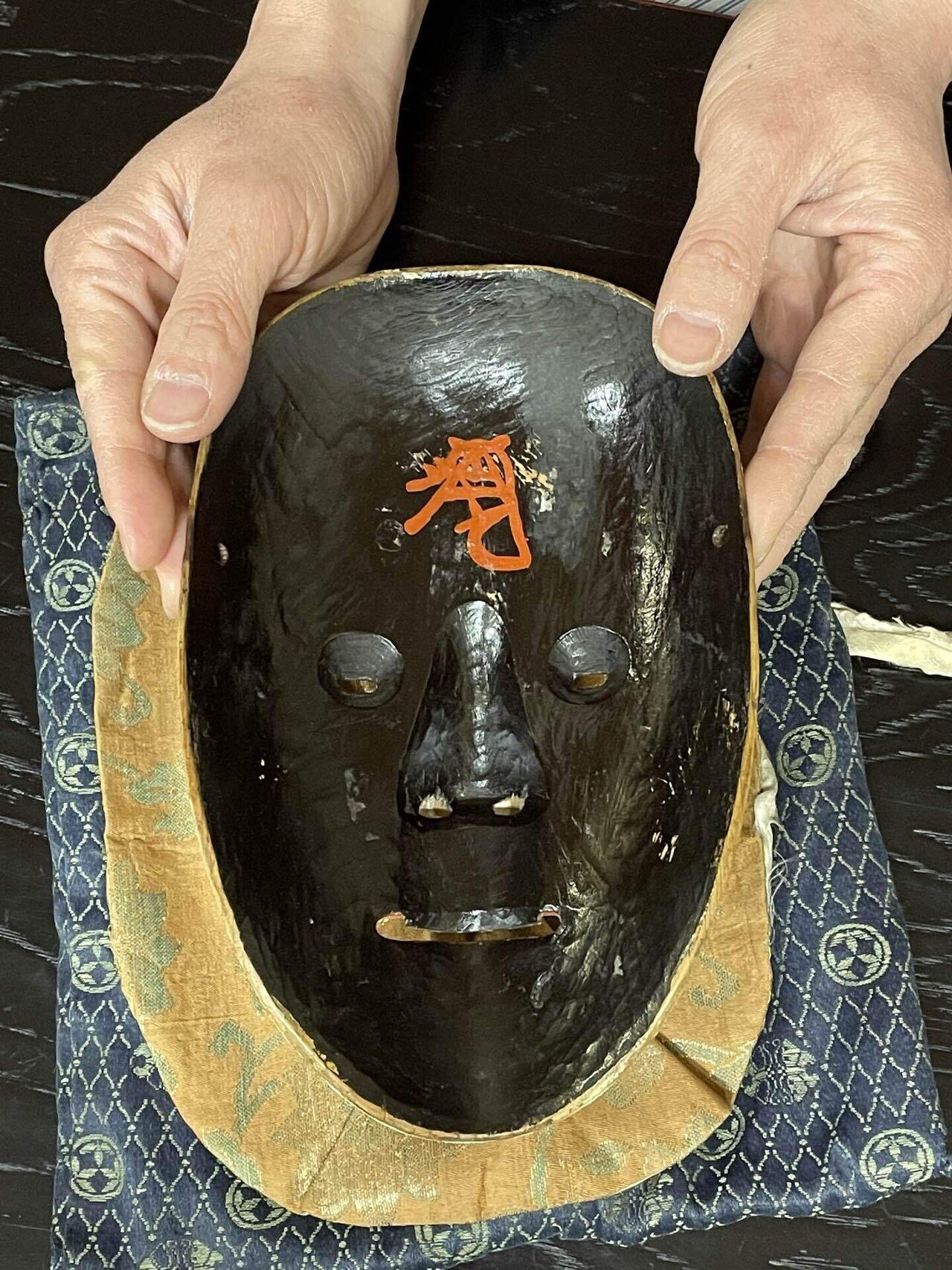 能面 泣増