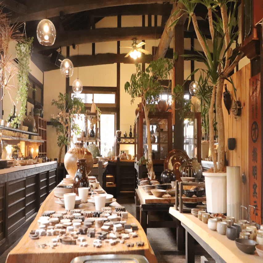 小石原焼】翁明窯元の魅力と、日々変化するうつわづくりについて