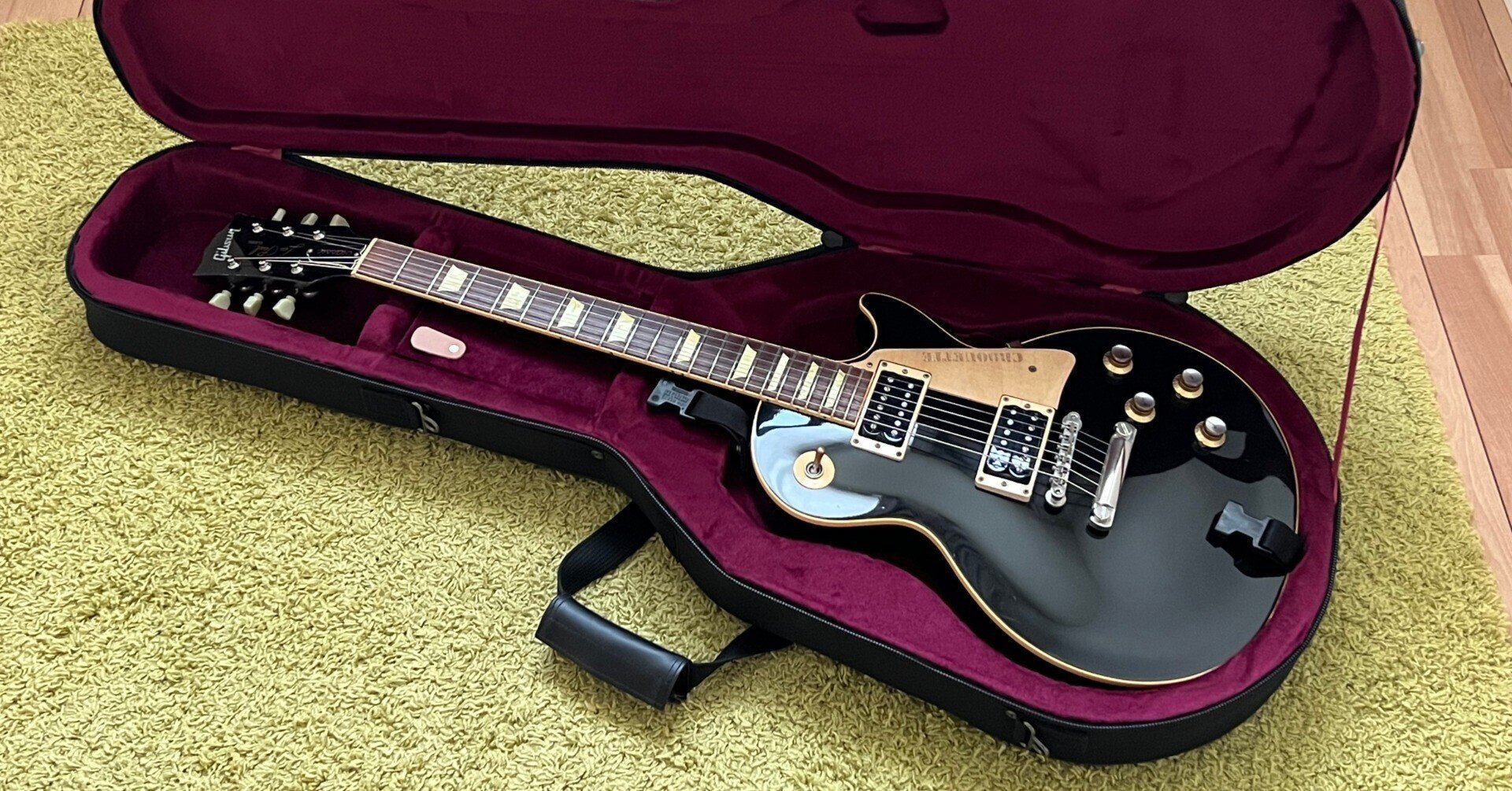 日/祝も発送 gibson SG faded 軽量個体 レスポールセミハードケース