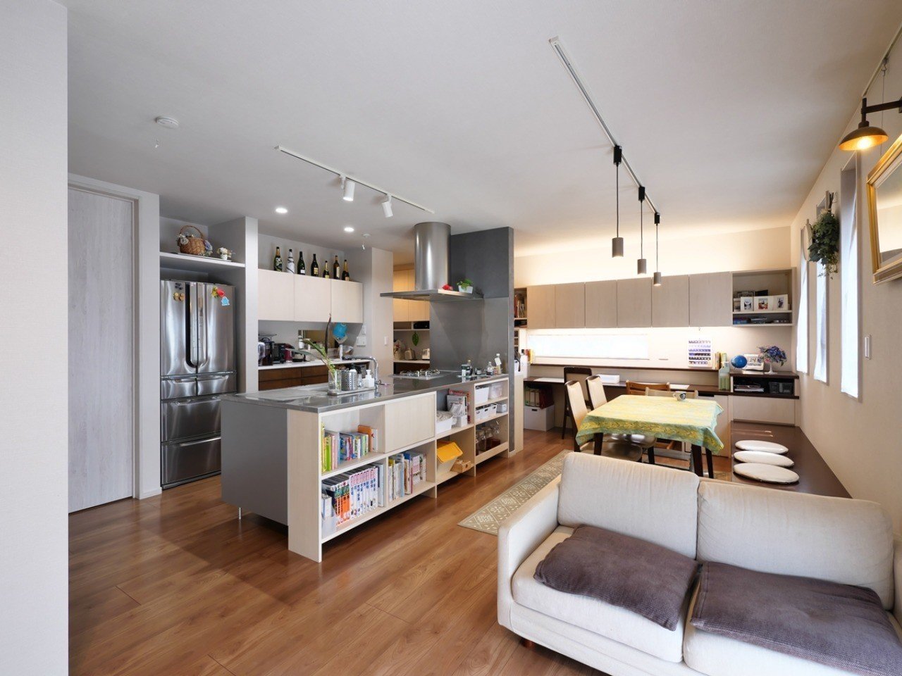 キッチンカウンター下の本棚収納 みゆう ママ建築士 Note