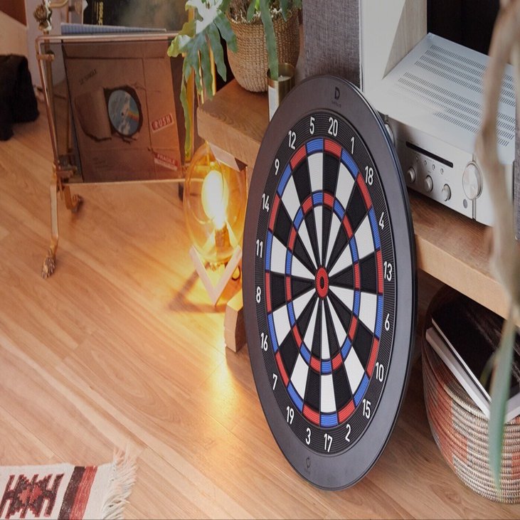 087 家庭用ダーツボードはもはやお店クオリティ！「DARTSLIVE Home」の