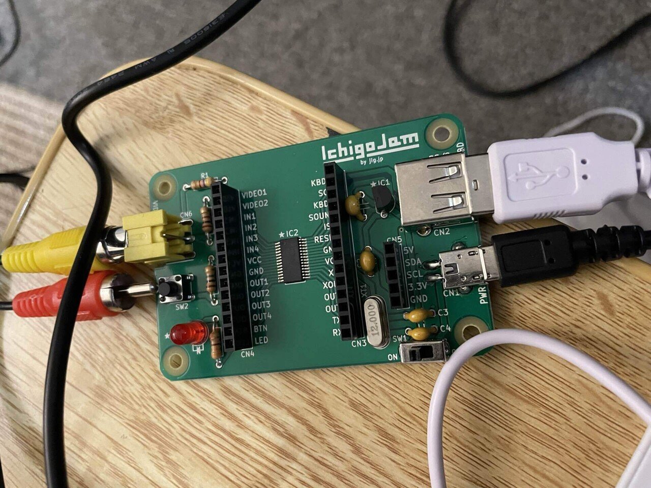 私の右腕テレビ14型 私の右腕テレビ14型 ドン・キホーテ】14V型 私の右腕テレビ