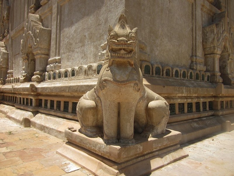 Ananda寺院８獅子