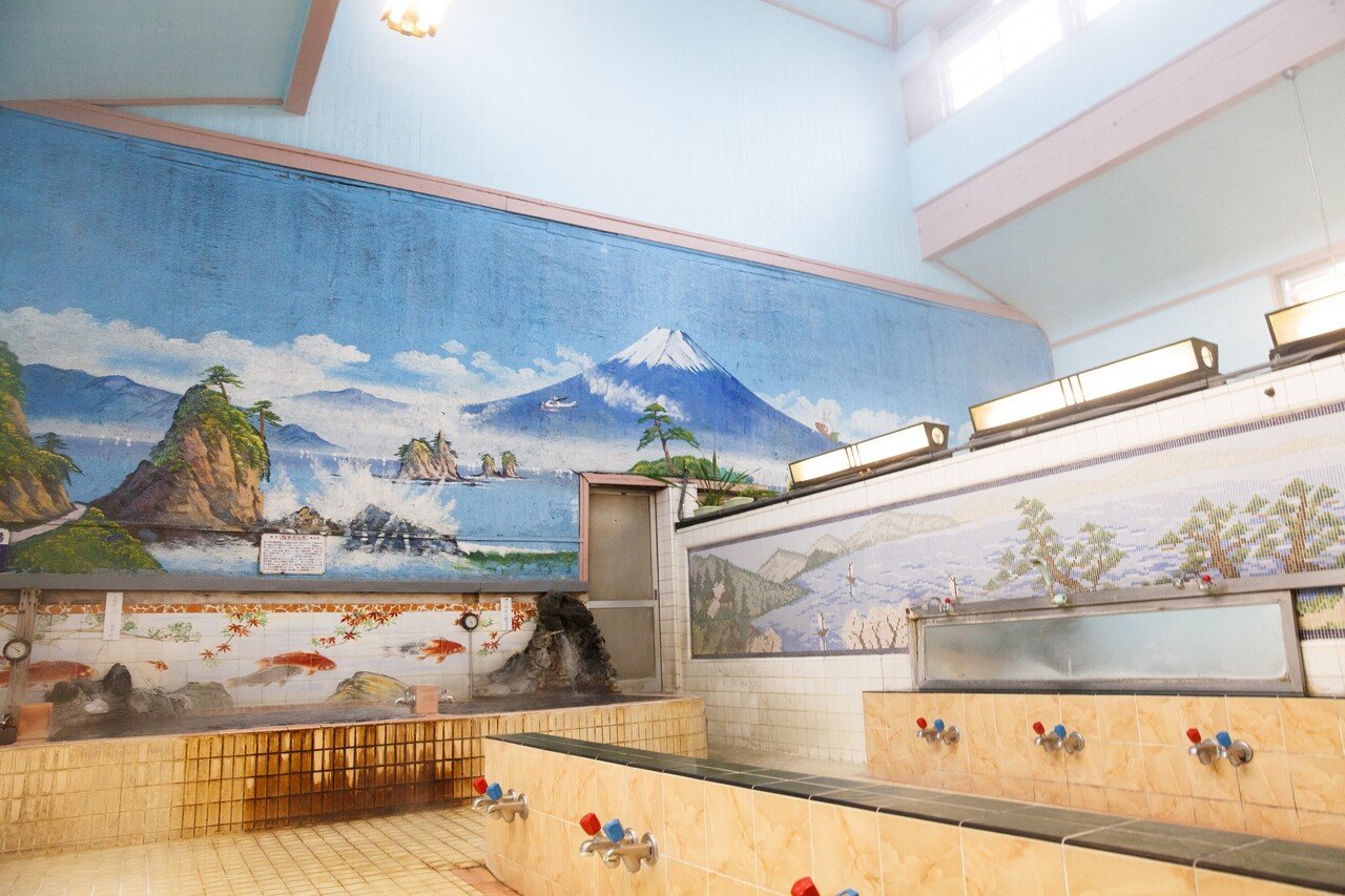 昭和の時代 下町の銭湯では 湯につかりながら気持ちよく歌ってるお客さんをよく見かけたものである もし今 お隣の女湯 から 世界中の誰よりきっと を歌う声が聞こえてきたならば 私はぜひ 途中からwand けん Note 昭和の時代 下町の銭湯では 湯につかりながら気持ちよく歌ってるお客さんをよく見かけたものである もし今 お隣の女湯 から 世界中の誰よりきっと を歌う声が聞こえてきたならば 私はぜひ 途中からwand けん Note