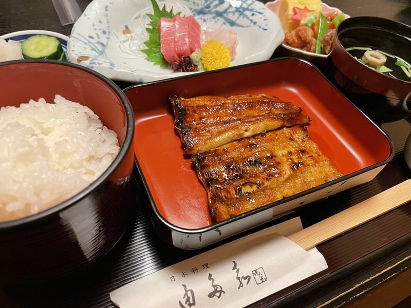 西天満にある日本料理由多嘉のうなぎランチ