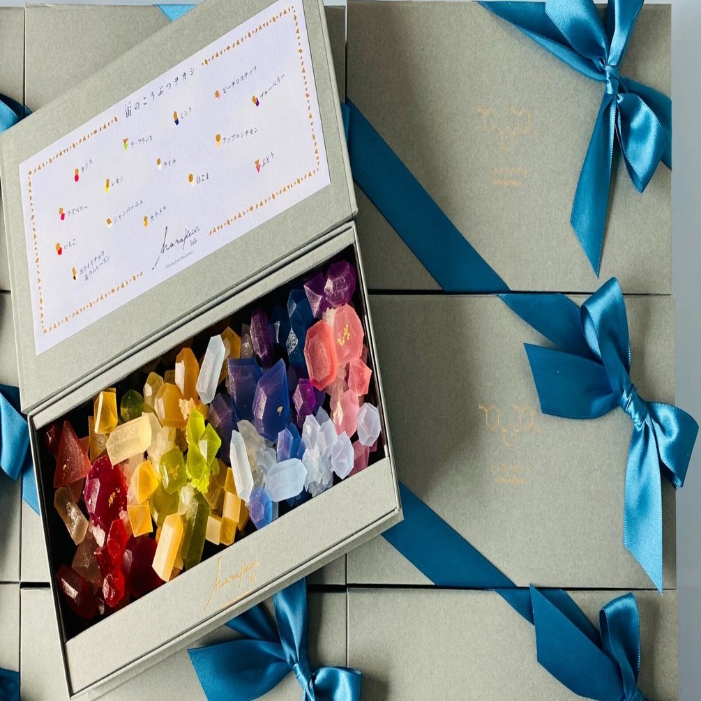 開発ストーリー 〉 琥珀糖『宙（ソラ）のこうぶつヲカシ