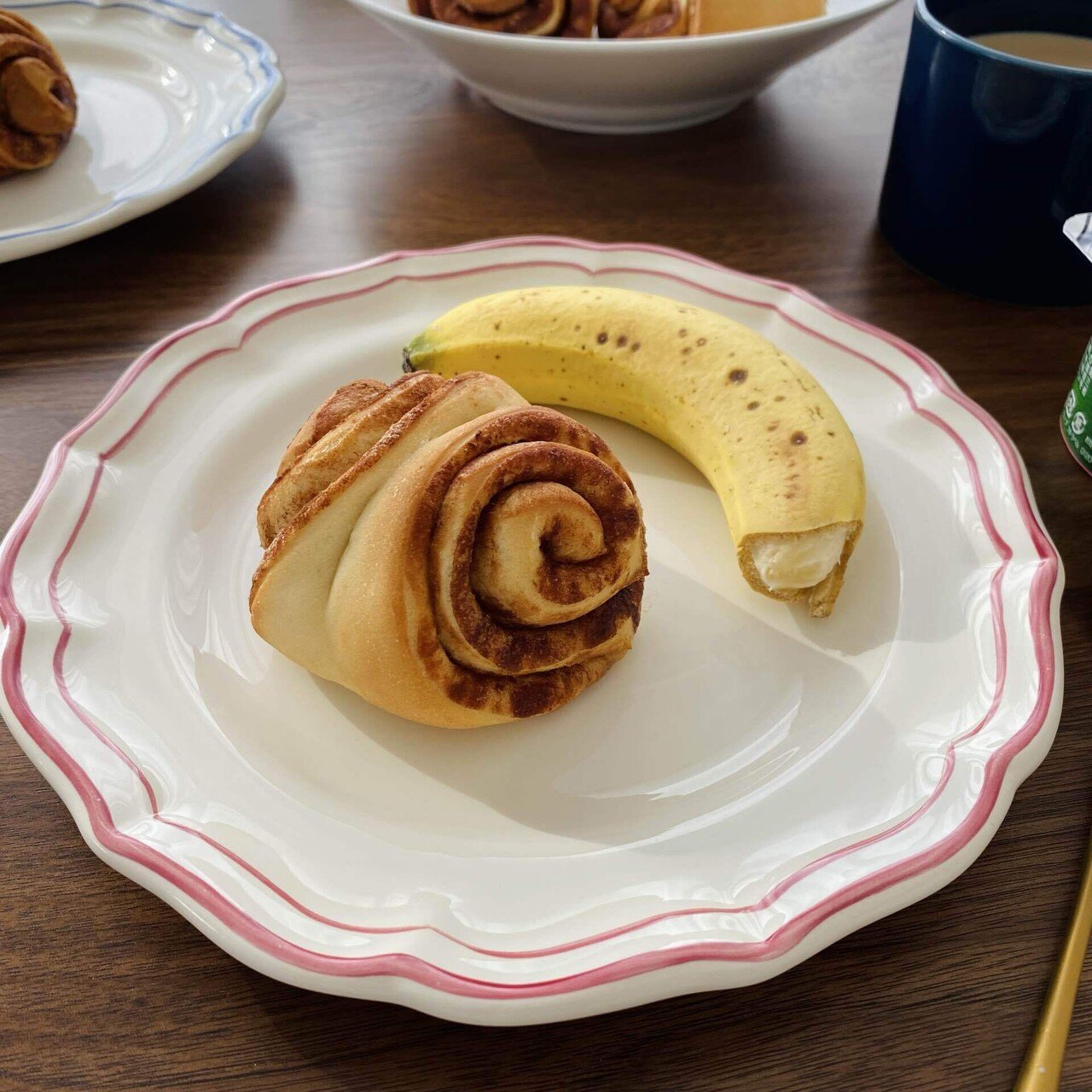 シナモンロールワッフル朝食サンドイッチのレシピ