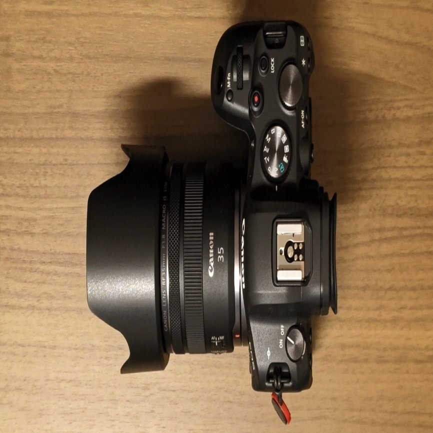 Canon RF 35mm F1.8 MACRO IS STM レンズフード付