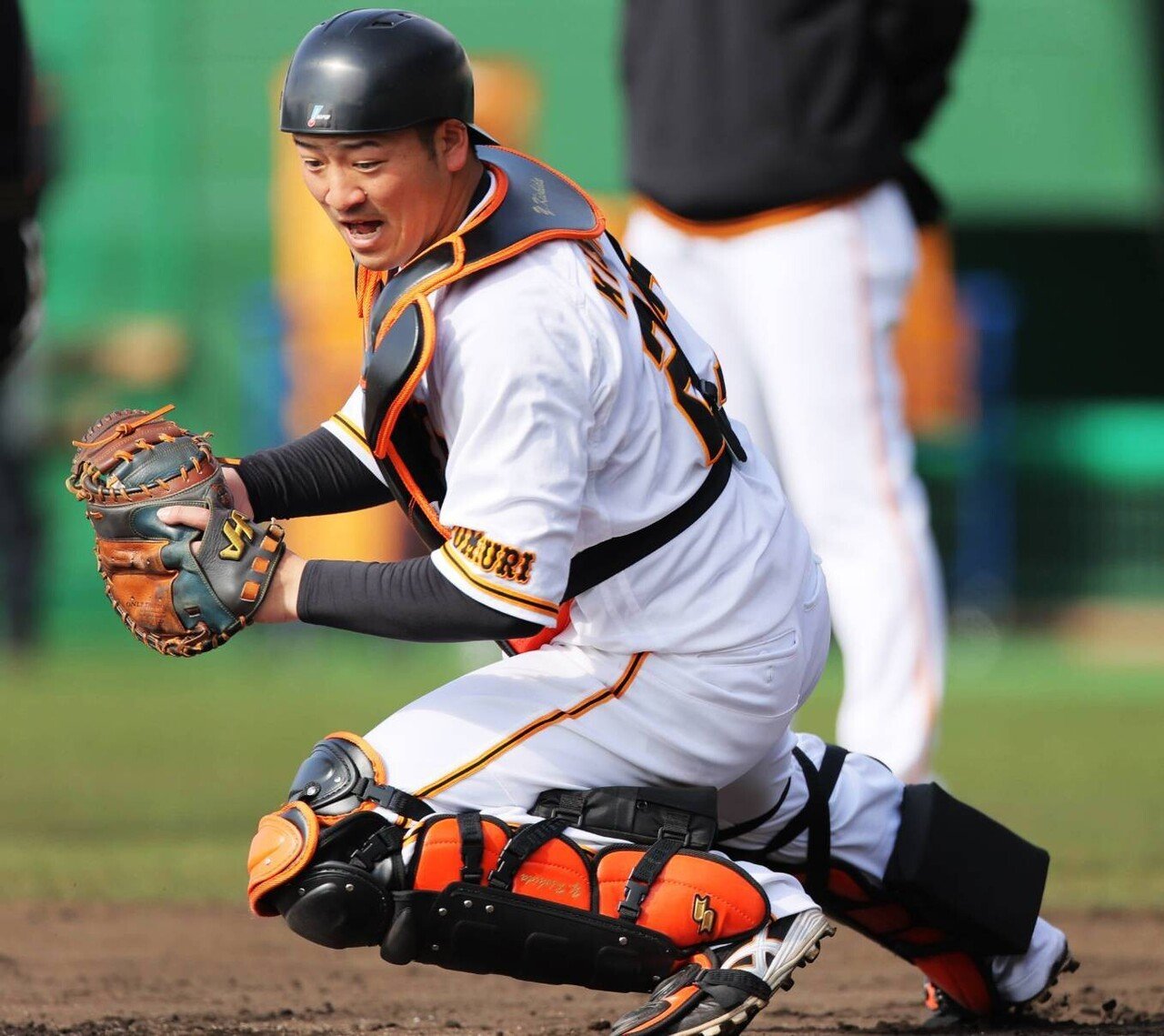 【新品未開封】岸田行倫選手　読売ジャイアンツ　巨人軍　レプリカユニフォーム　M 岸田行倫選手 読売ジャイアンツ 巨人軍 レプリカユニフォーム M