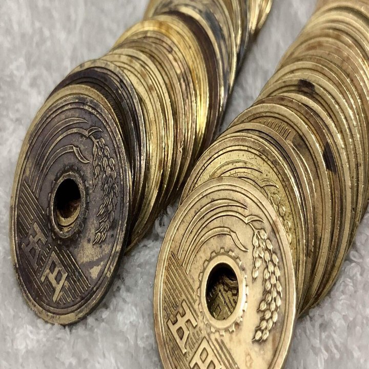 お賽銭用の5円玉を500枚磨いてみた｜ぼん