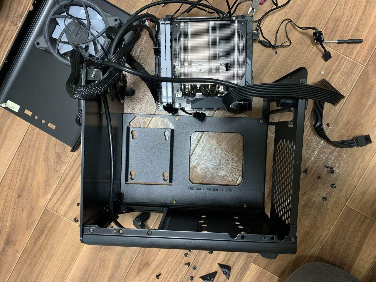サブPC(自作PC) その2 LEDファンでちょっと光るmetis plus(修正