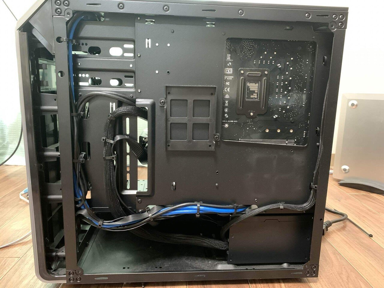 売却用自作PCその1 ガレリアだったものをガレリアっぽいPCにする