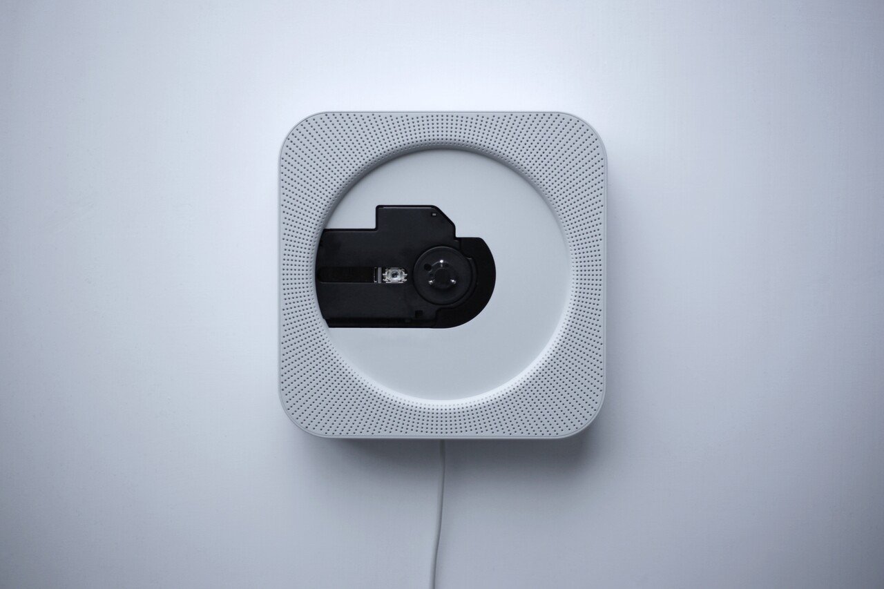 デザイナーの日用品-08.CDプレーヤー｜つぼた