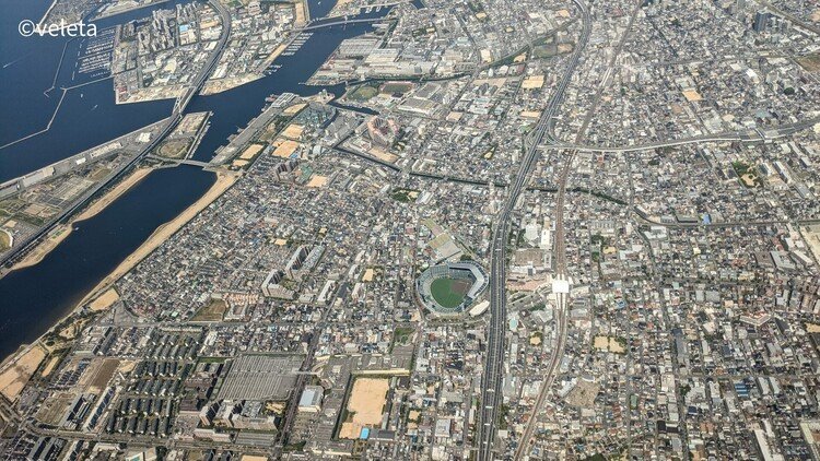 阪神競馬場の次は阪神甲子園球場も機上から見えた。野球見に行きたいなあ。