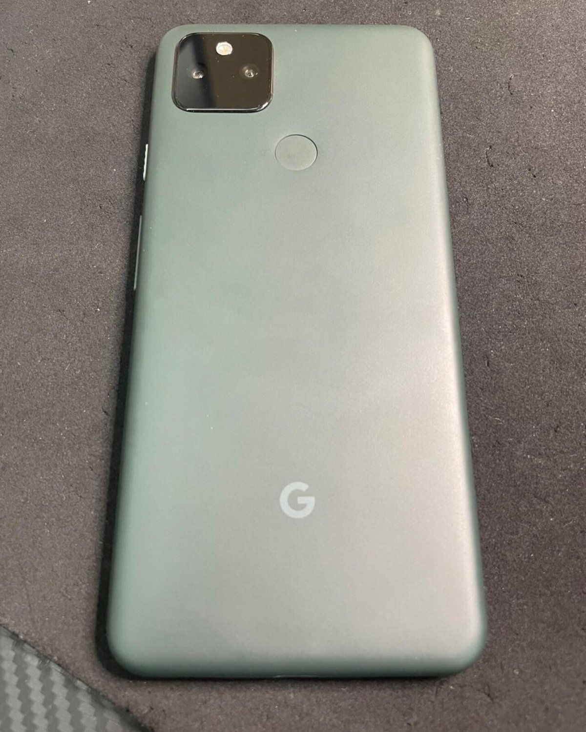 Google Pixel 5A (5G ) SIMカード取り出し Google Pixel 5A (5G ) SIMカード取り出し