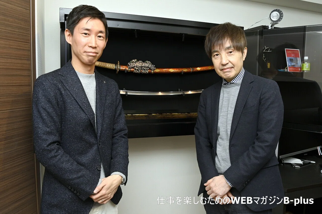 元チェッカーズの鶴久政治さんに刀の魅力をお伝えしました！｜刀箱師の
