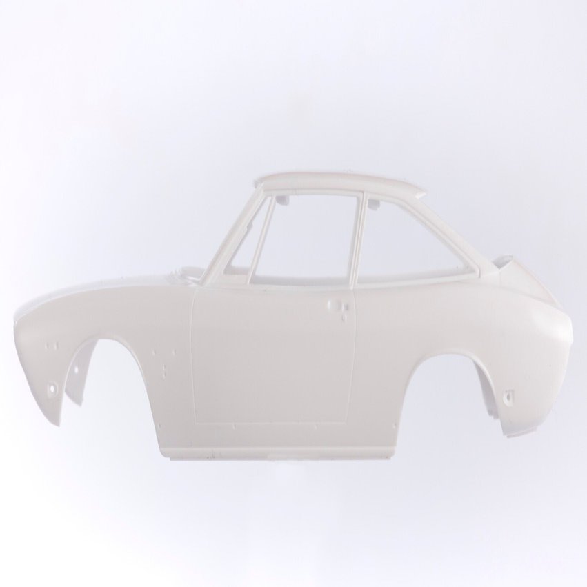 3日で作る車模型「ハセガワ 1/24 いすゞ117クーペ」〜組立編