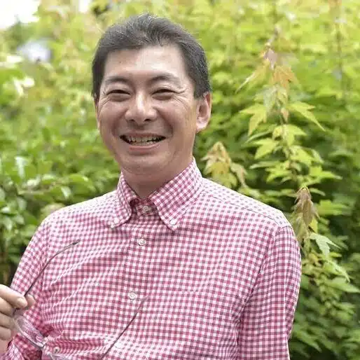 足立