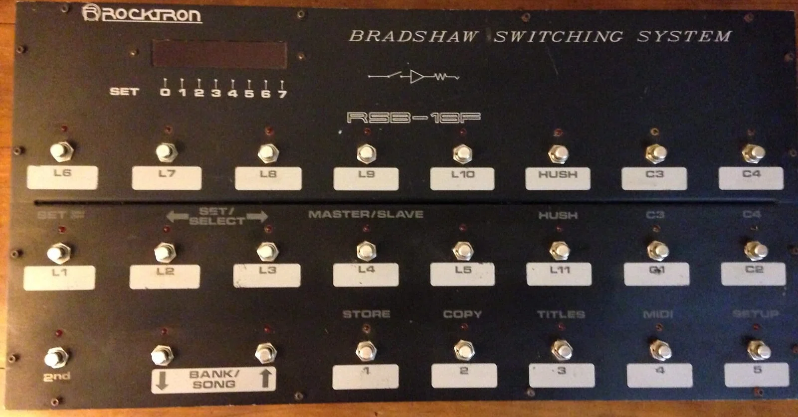 Rocktron BRADSHAW SWITCHING SYSTEMS RSB-18F フットスイッチの説明 