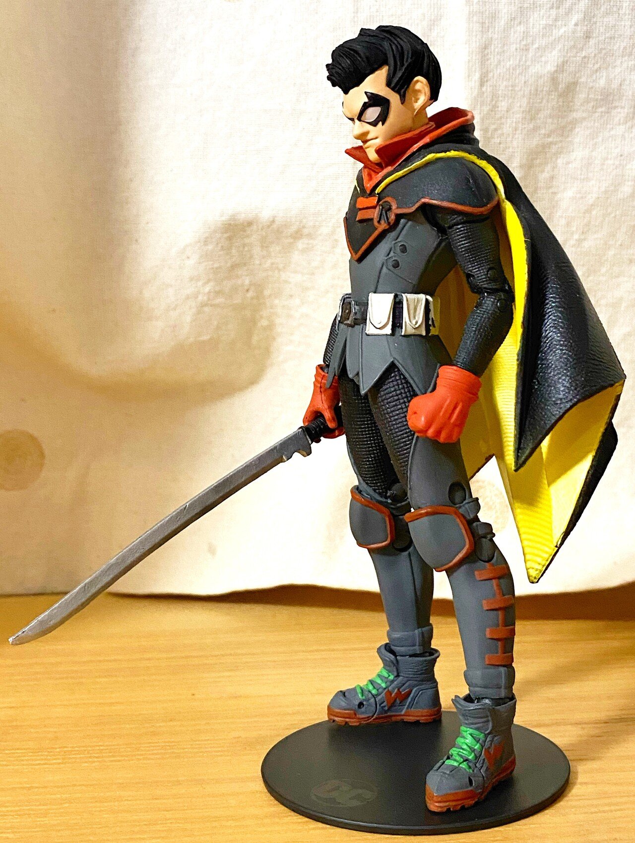 DCマルチバース ロビン (ダミアン・ウェイン) DCマルチバース 7インチ アクションフィギュア ロビン(ダミアン