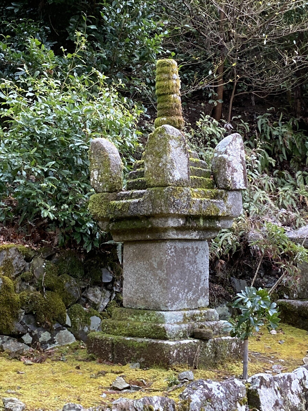 京都府内の石造物㊼:高山寺宝篋印塔|綾 京都府内の石造物㊼:高山寺宝篋印塔|綾