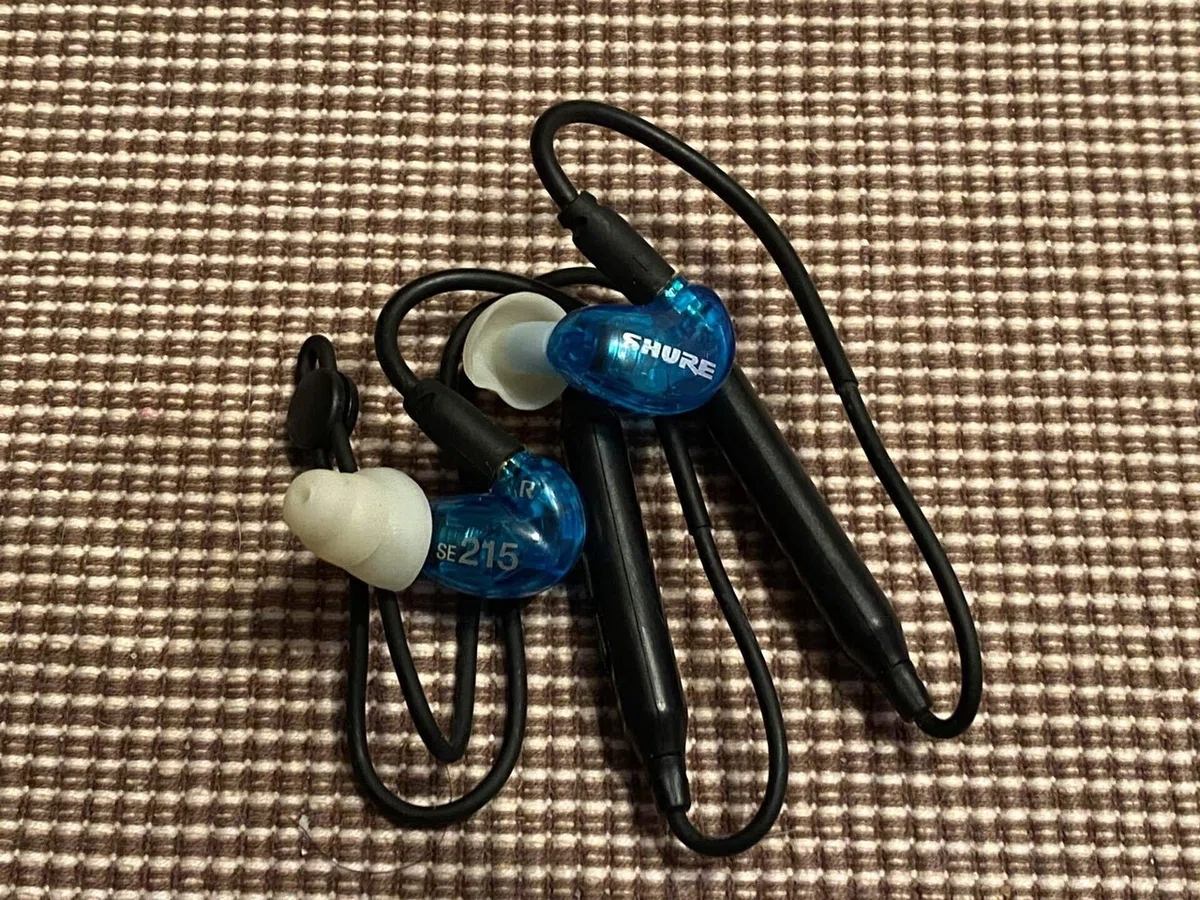 初めてのバランスド・アーマチュア・ドライバーのイヤフォン SHURE 