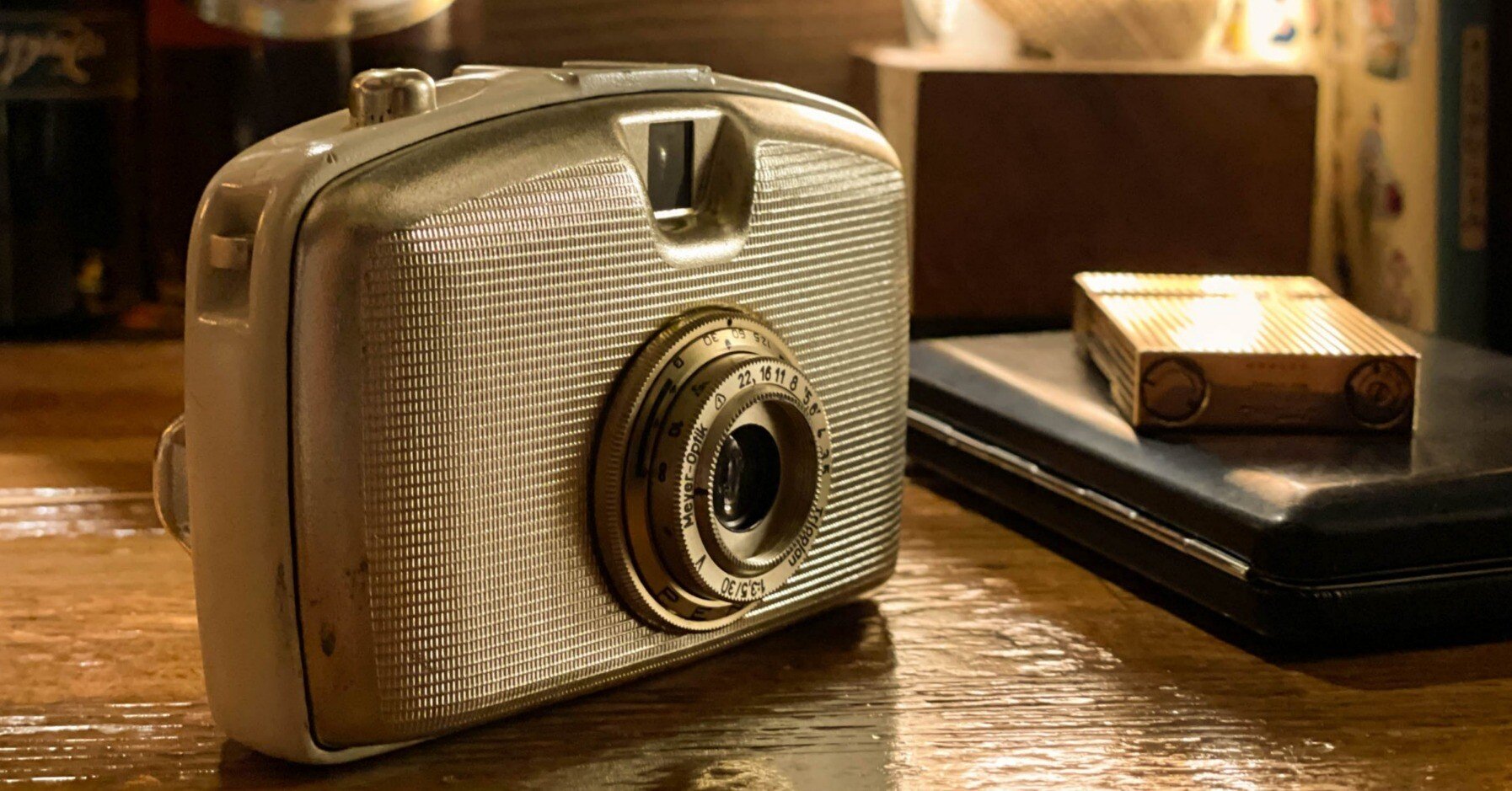 007 The Men With GOLDEN CAM 