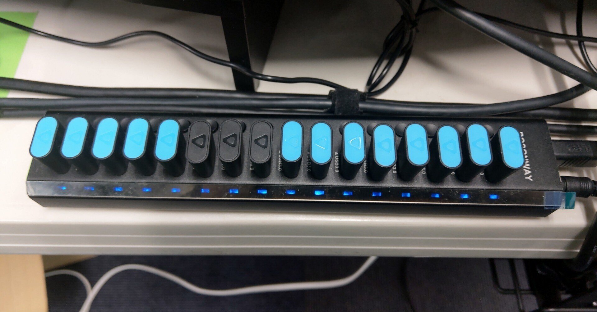トラッカー干渉の真犯人はUSB3.0？！｜のりお@白衣さん