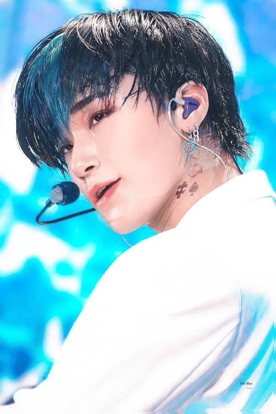 ATEEZのステージの天才、サンがVOGUE KOREAのステージでキャラクターに