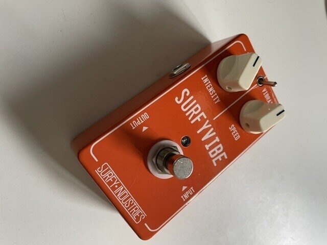 Surfy Industries SURFYVIBE ビブラート エフェクター